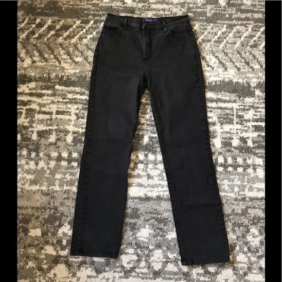 NYDJ Denim - *Not your Daughters Jeans in 8p GUC